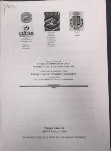 immagine copertina: vivere e camminare in città mobilità e sicurezza degli anziani
